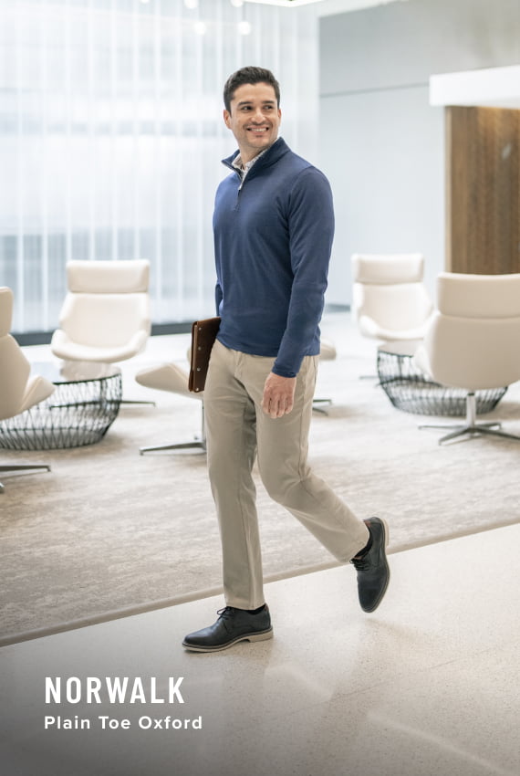 Anthem Collection Image features the Norwalk plain toe oxford in black.