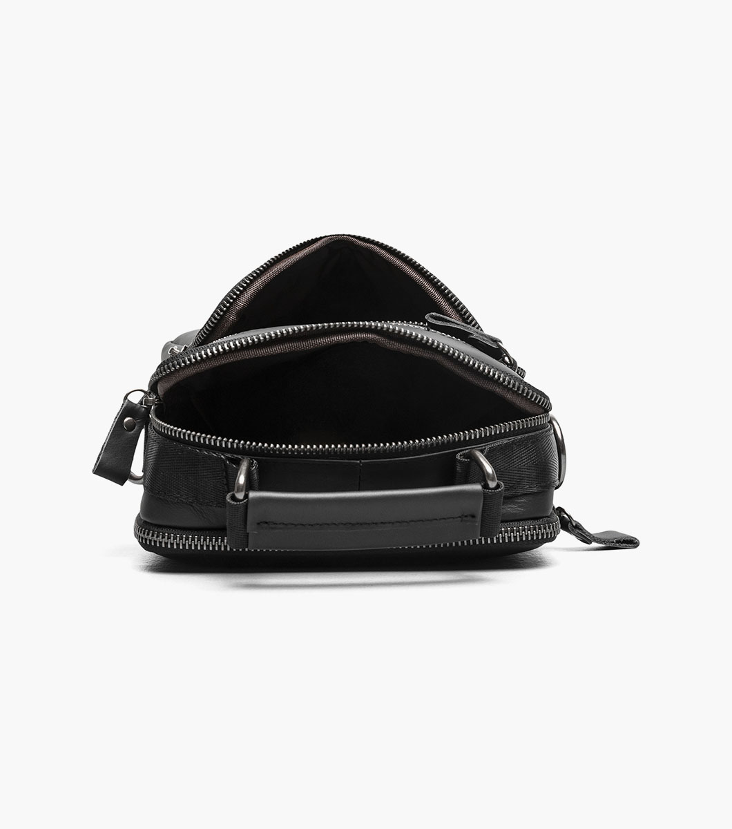 Santiago in Black Rotate View