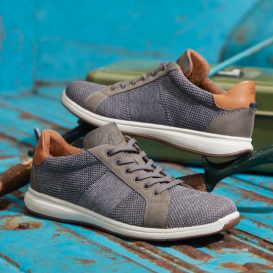 "Kids Shoes: Dress Like Dad." The featured product is the Great Lakes Jr. Knit Lace To Toe Oxford in Gray.