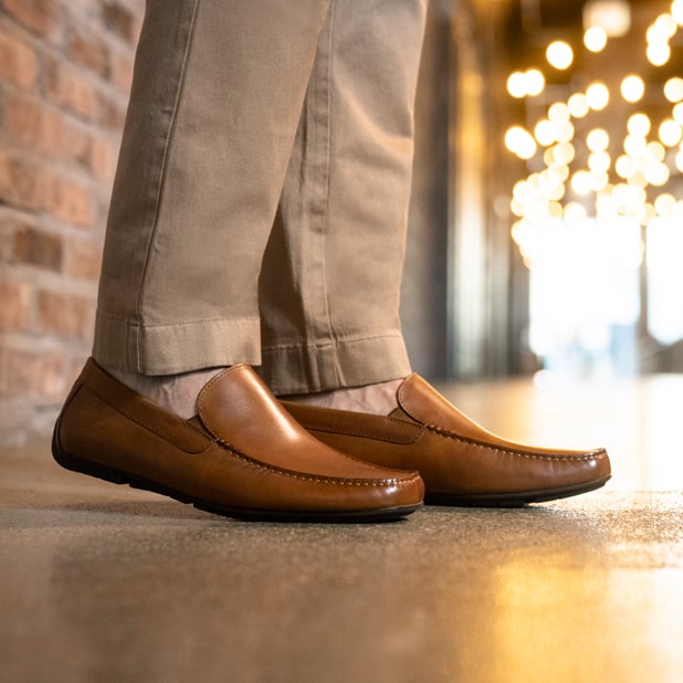 "First Date Or Weekly Ritual, Here Are Some Of Our Favorite Date Night Ideas And Shoes To Match." The featured image is the Talladega Moe Toe Venetian Driver in Cognac.